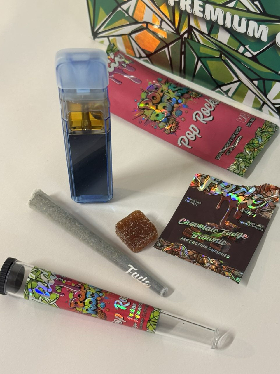 fade 3 in 1 disposable v3 2g vape with dual gram capacity and smooth airflow system
